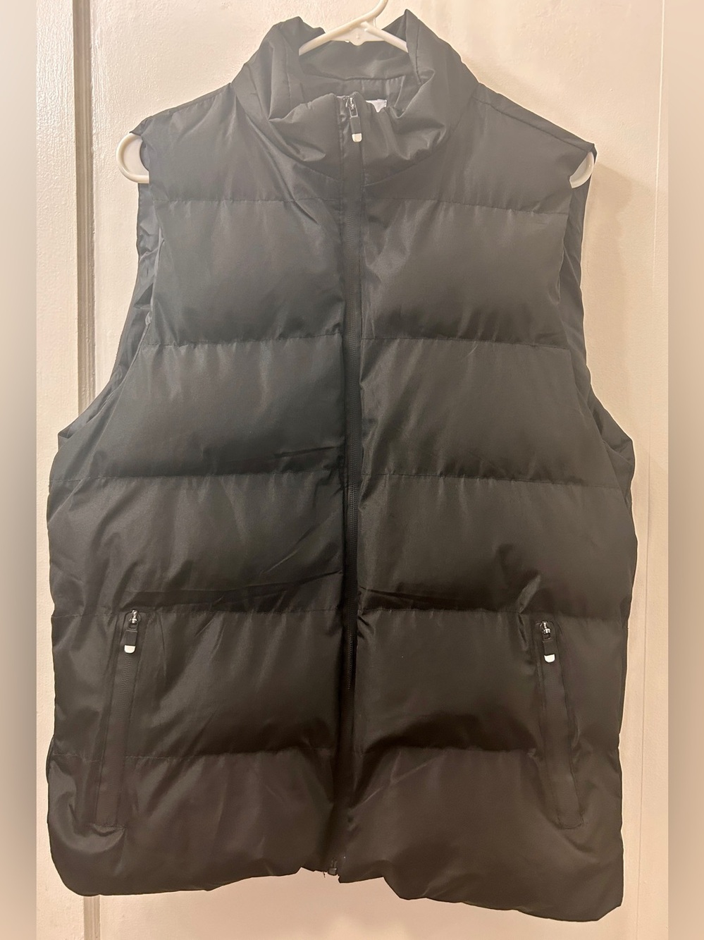 Zara women’s Black Quilted Sleeveless Puffer Vest